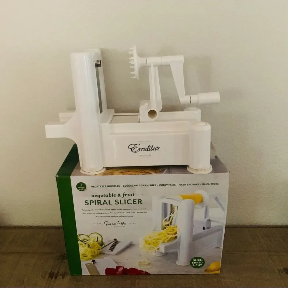 Sur La Table Vegetable and Fruit Spiral Slicer
